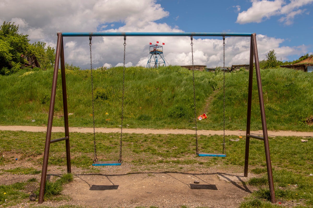 ljuljaške pored rudnika