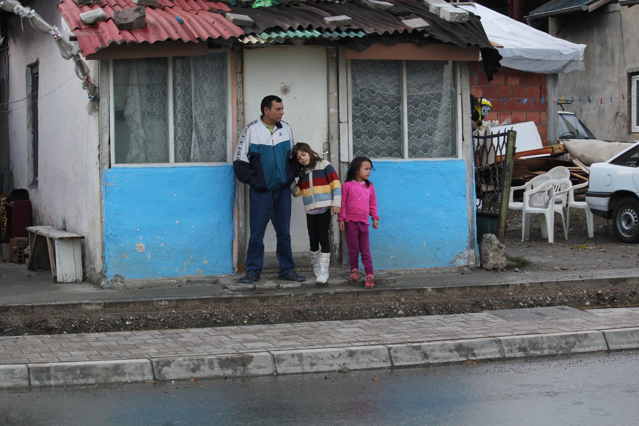 Izgradnja zida oko naselja „Marko Orlović“ u Kruševcu; foto: Dimitrije Petković