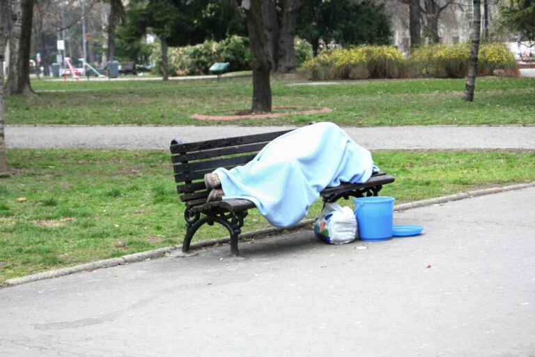 beskućništvo, siromaštvo, zima,