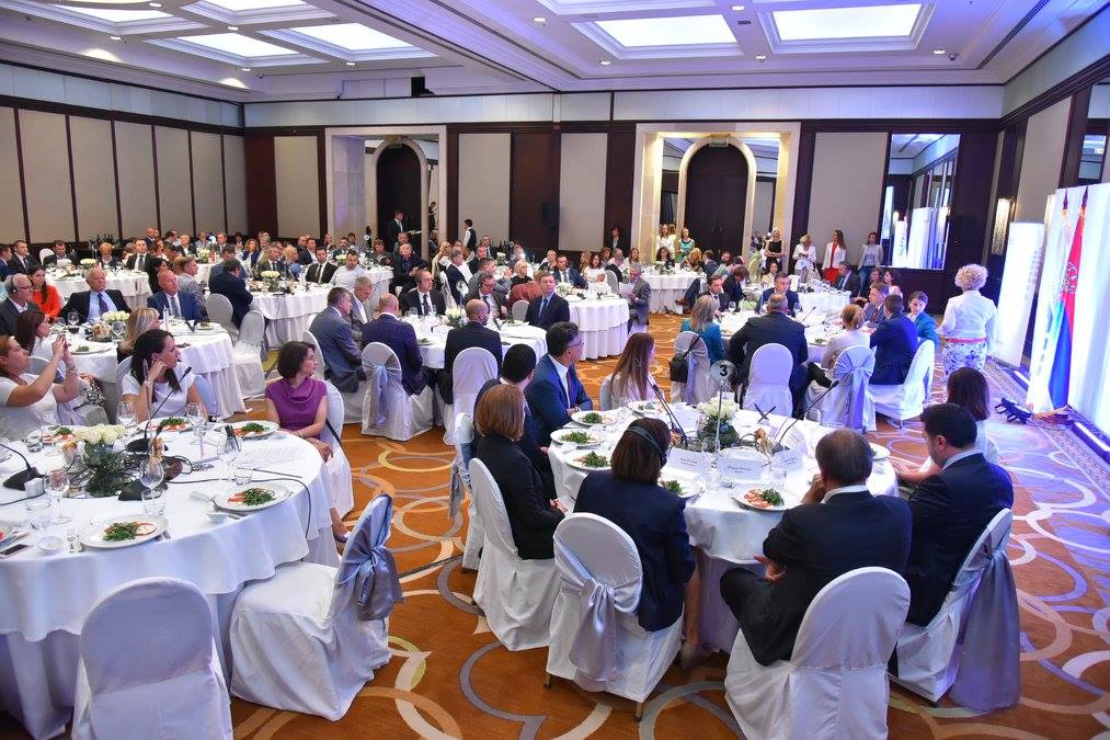 Radni ručak NALED-a i Vlade Srbije; Foto: Nacionalna alijansa za lokalni ekonomski razvoj (NALED) / Facebook