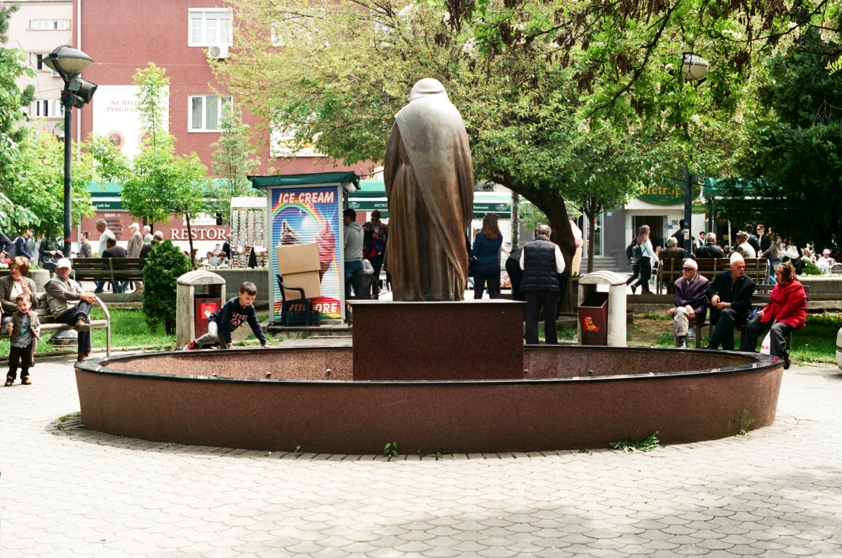Ulica Majke Tereze, Priština; Foto: Marko Miletić