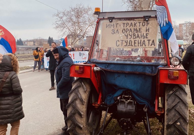Traktor u Kragujevcu; Foto: Mašina