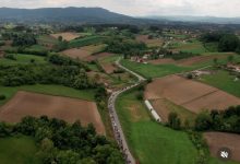 Studenti-pešaci na putu ka Loznici; Foto: Stefan Kostić