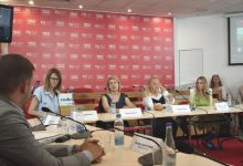 Foto: tribina u Pres centru