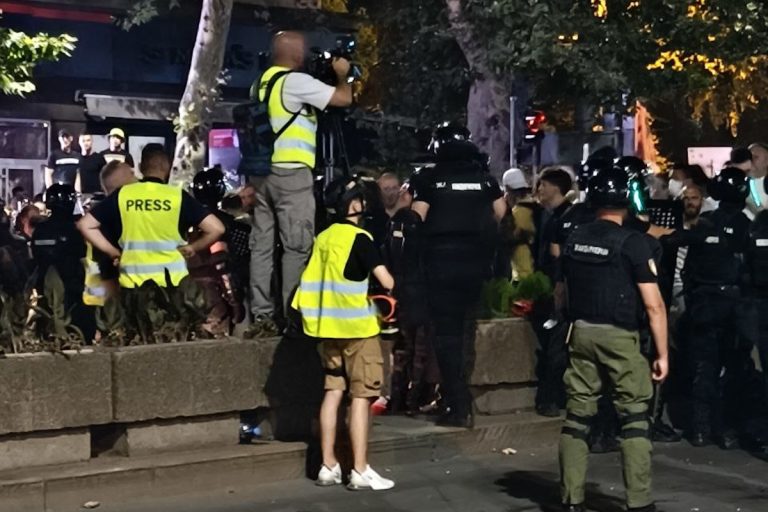 Novinari tokom protesta 28. juna