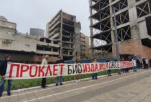 transparent "proklet bio izdajica svoje domovine"