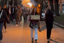 Predaja potpisa podrške listi Mladi Kula; Foto: Mladi Kula.