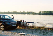 Foto: Marko Miletić / Mašina; auto, dunav, par