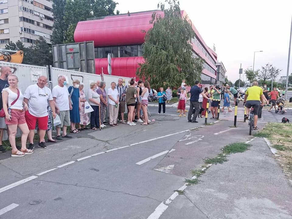 protest u bloku 37 na novom beogradu