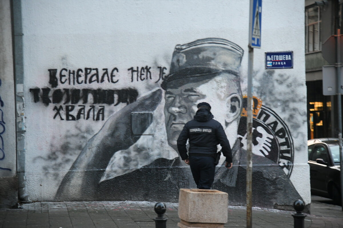 Mural Ratku Mladiću na Vračaru