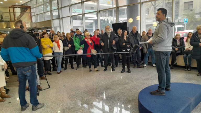 Protest u holu RTS-a