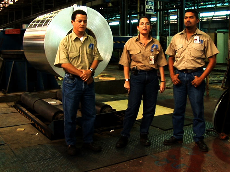 photo: scene from the movie "5 Factories", www.azzellini.net