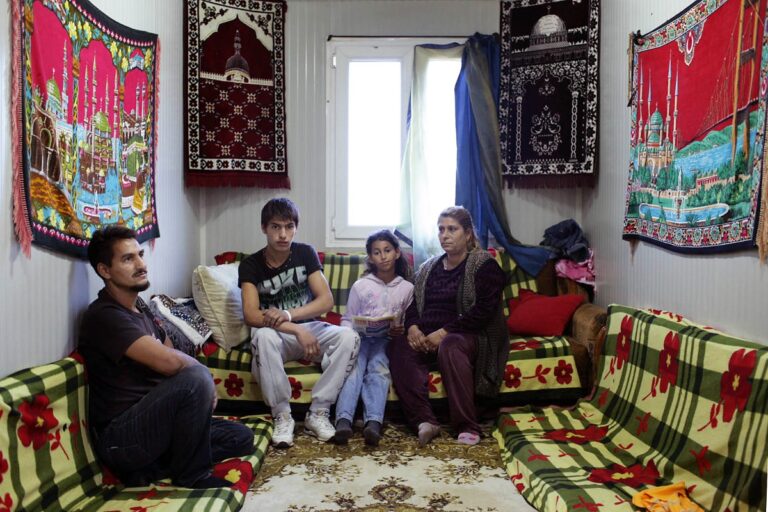 Smeštaj nakon raseljavanja jednog romskog naselja