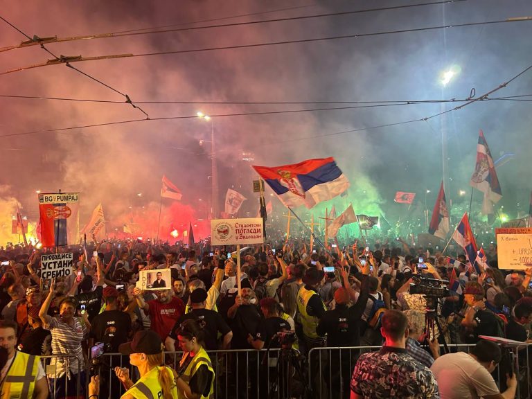 Vidovdanski protest na Slaviji; Foto: Mašina