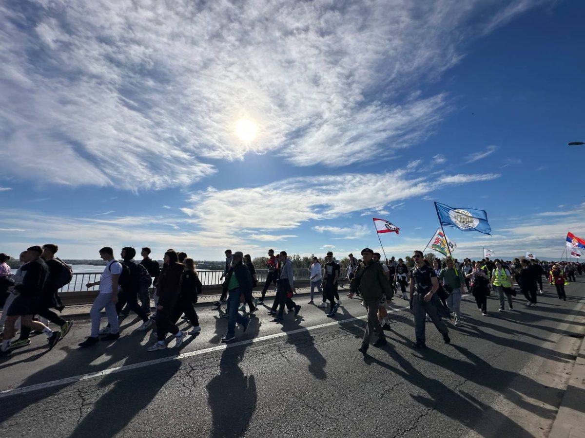 Kolona koja ide ka Novom Sadu